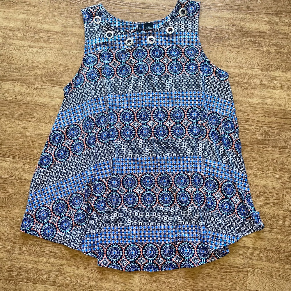 New Directions sleeveless blouse